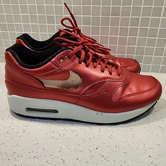 Women Nike Air Max 1 University Red Metallic Gold Sequin Sneackers CT1149-600 - Picture 4 of 10